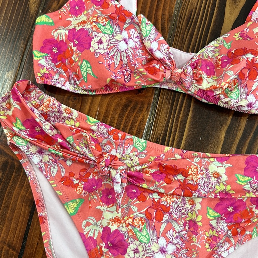 New with tags Victoria’s Secret bikini - Picture 3 of 7